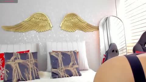 Snapshot of angelina_ruspoli chatting on 05.07.26 Angelina online show from 05.07.26