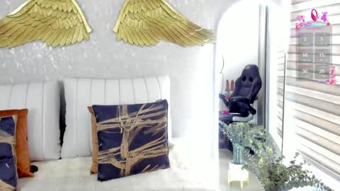 Snapshot of angelina_ruspoli chatting on 05.14.26 Angelina online show from 05.14.26