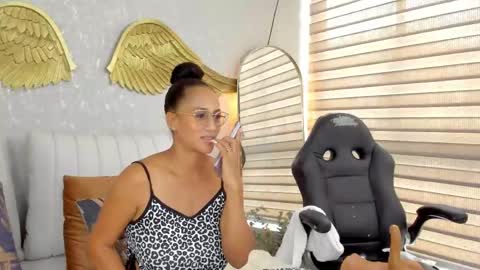 Snapshot of angelina_ruspoli chatting on 05.31.26 Angelina online show from 05.31.26