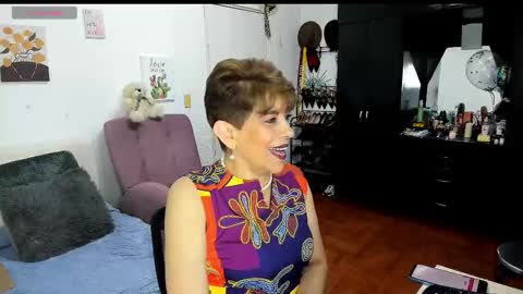 Snapshot of angelina_stone_65 chatting on 01.08.26 Angelina online show from 01.08.26