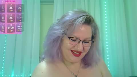 AngelinaGlam online show from 10.24.25