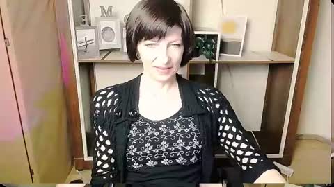 Snapshot of angelinalov_ chatting on 06.08.26 Angelina online show from 06.08.26