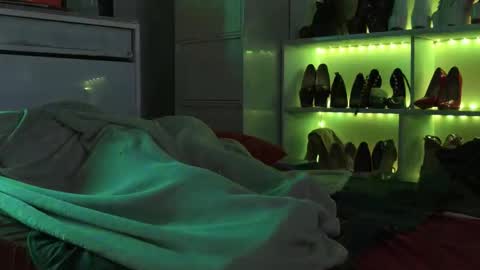 Angel online show from 10.18.25