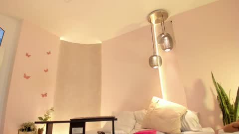 Snapshot of angeline777 chatting on 12.17.25 Angeline online show from 12.17.25