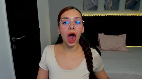 angeline_davies online show from 02.05.26