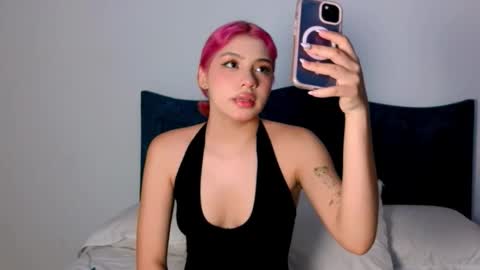 Angelinhaa  online show from 11.14.25