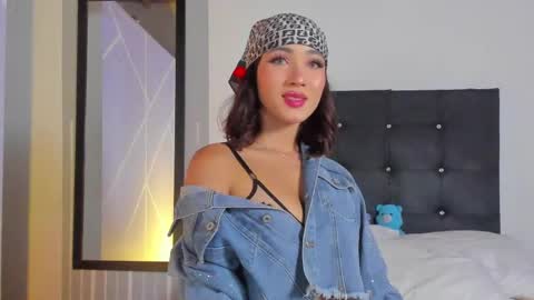 Snapshot of angelique_murphy chatting on 09.11.25 Angelique Murphy online show from 09.11.25