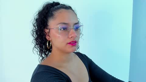 Snapshot of angelitafrodita chatting on 10.27.25 A F R O D I T A online show from 10.27.25