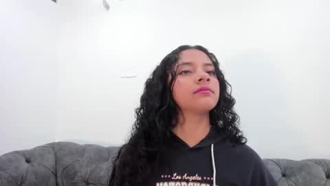 Snapshot of angelitafrodita chatting on 11.21.25 A F R O D I T A online show from 11.21.25