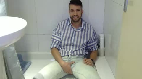 angell102890 online show from 11.28.25