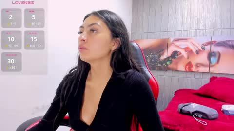Snapshot of angell_cooper8 chatting on 04.25.26 Angell cooper8 online show from 04.25.26