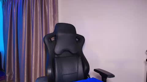 Angie online show from 01.12.25