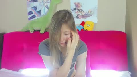 Snapshot of angellery chatting on 11.12.25 angellery online show from 11.12.25