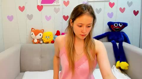 Snapshot of angellery chatting on 11.25.25 angellery online show from 11.25.25