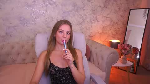 angelleyess online show from 12.17.25