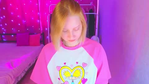 Snapshot of angellisss chatting on 01.15.26 Cutie online show from 01.15.26