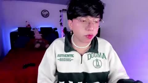 Snapshot of angellonfire chatting on 06.09.26 Angel online show from 06.09.26