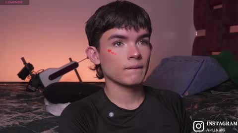 Angelo I work from home this is my room  online show from 11.02.25