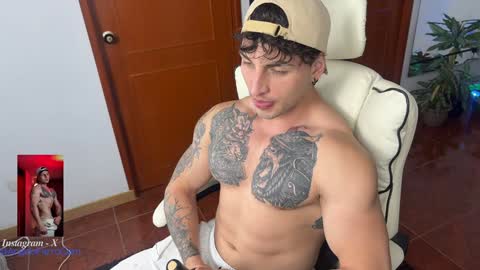 Angelo Ferro online show from 12.08.24