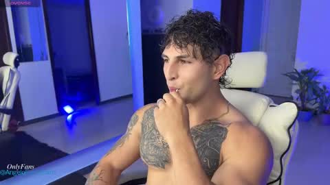 Angelo Ferro online show from 02.23.25