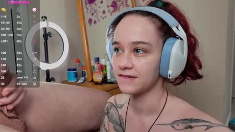 Snapshot of angels_fuck chatting on 01.18.25 Chau Mist online show from 01.18.25