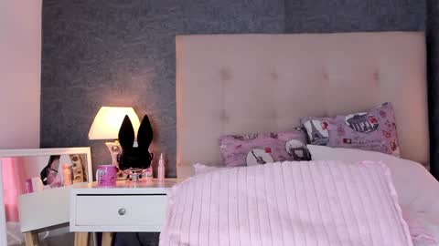 Angela online show from 01.26.25