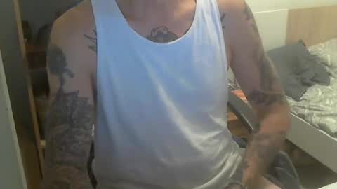 Snapshot of angelsound777 chatting on 10.12.25 angelsound777 online show from 10.12.25