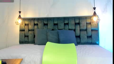 Snapshot of angelswets chatting on 09.24.25 ANGIE online show from 09.24.25