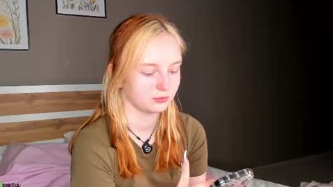 Snapshot of angelwise chatting on 07.08.26 angelwise online show from 07.08.26