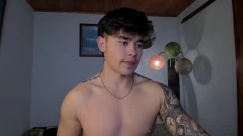 Snapshot of angelx_fox chatting on 01.11.25 Angel Fox online show from 01.11.25