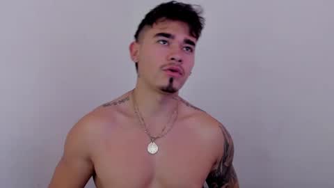 Snapshot of angelx_fox chatting on 09.11.25 Angel Fox online show from 09.11.25