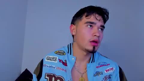 Snapshot of angelx_fox chatting on 10.11.25 Angel Fox online show from 10.11.25