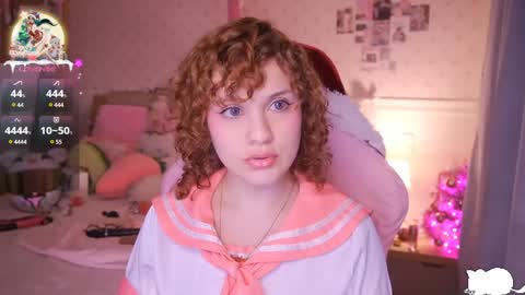 Snapshot of angelytaxx chatting on 01.10.25 Angel online show from 01.10.25