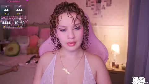 Snapshot of angelytaxx chatting on 02.11.25 Angel online show from 02.11.25