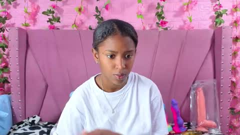 Snapshot of angeyapetite chatting on 12.04.25 Anyega online show from 12.04.25