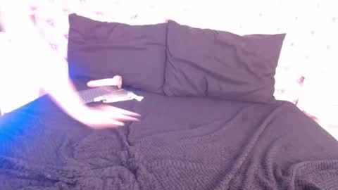 Snapshot of angie99_gh chatting on 03.04.25 Angie online show from 03.04.25