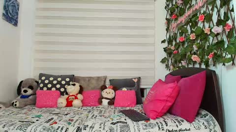 Snapshot of anielli69 chatting on 01.19.26 laura online show from 01.19.26