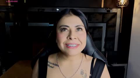 Snapshot of anijoness_ chatting on 11.18.25 Ani online show from 11.18.25