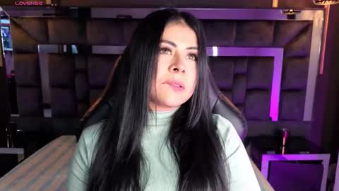 Snapshot of anijoness_ chatting on 11.20.25 Ani online show from 11.20.25