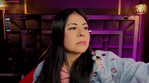 Snapshot of anijoness_ chatting on 11.25.25 Ani online show from 11.25.25