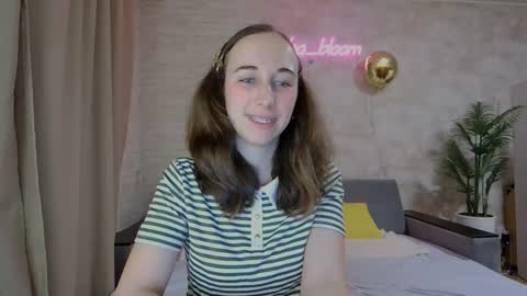 anikabloom online show from 02.18.25