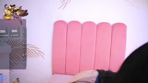 Lauren Anika online show from 02.03.25