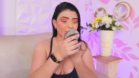 Lauren Anika online show from 02.17.25