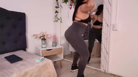 Lauren Anika online show from 03.12.25