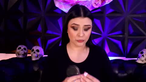 Lauren Anika online show from 10.20.25