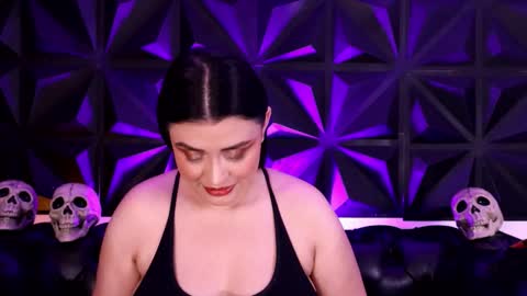 Lauren Anika online show from 10.21.25