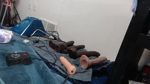 Snapshot of animergamergirl chatting on 02.15.25 Twitter at animegamergrl. No vids for sale on Chaturbate. online show from 02.15.25