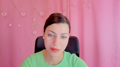 Snapshot of aniskyy chatting on 02.18.26 Anni online show from 02.18.26