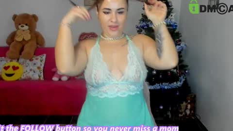 AnissyaX online show from 12.16.25