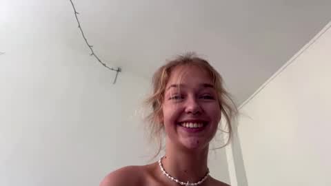 Snapshot of anita__hills chatting on 12.25.24 anita__hills online show from 12.25.24